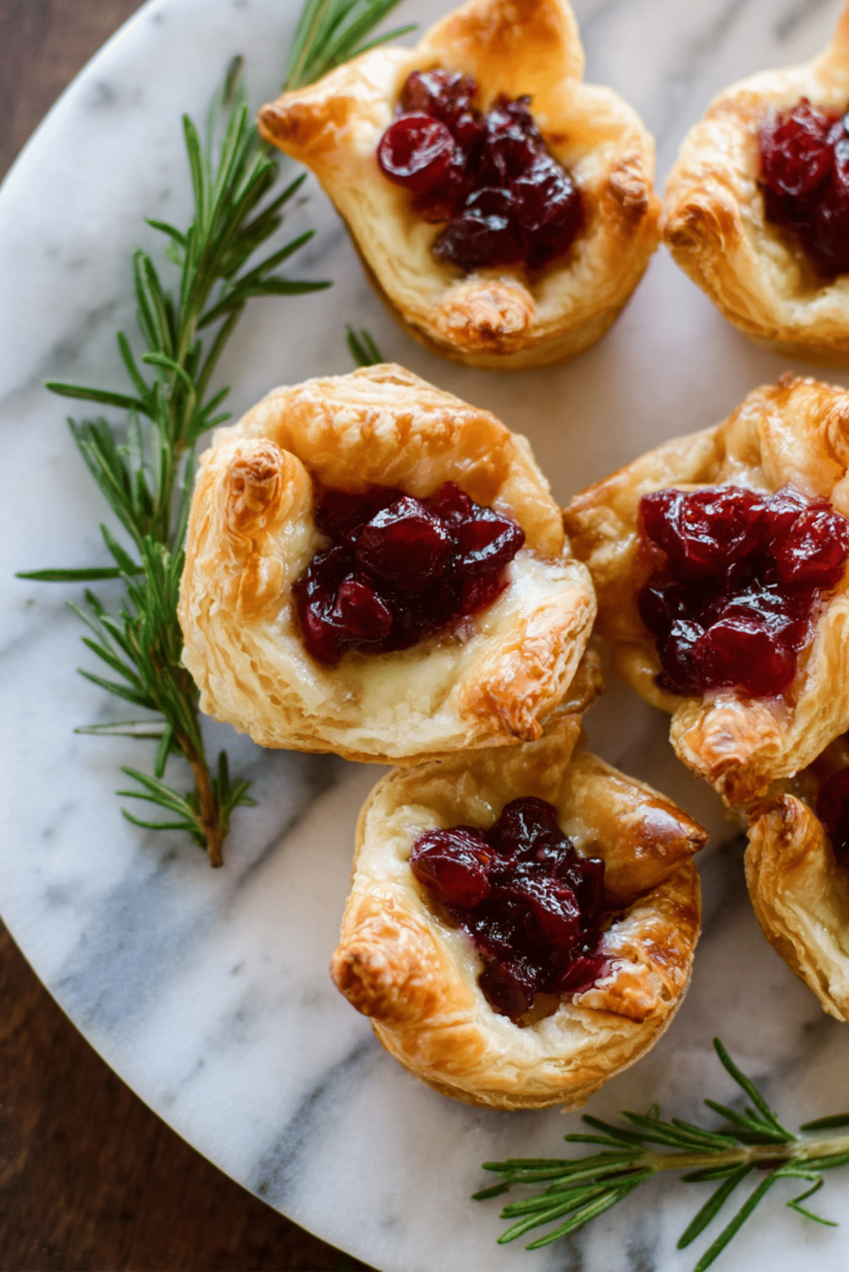 BAKED CRANBERRY BRIE BITES