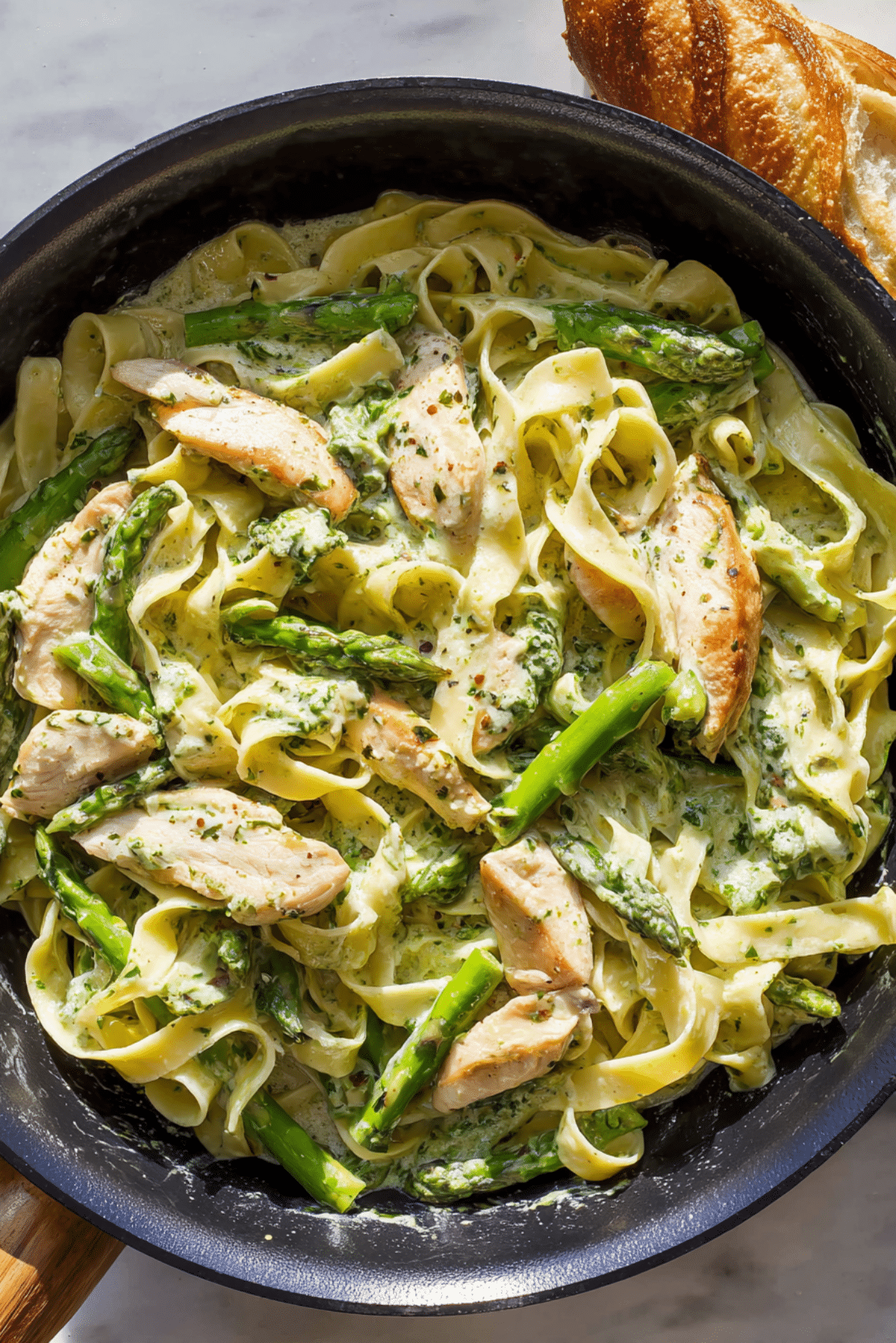 Creamy Chicken Pesto Pasta